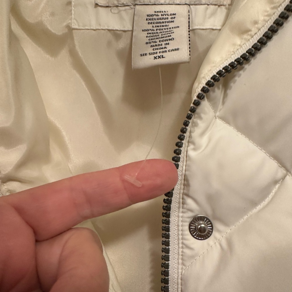 Women's White Quilted Vest - Picture 3 of 7